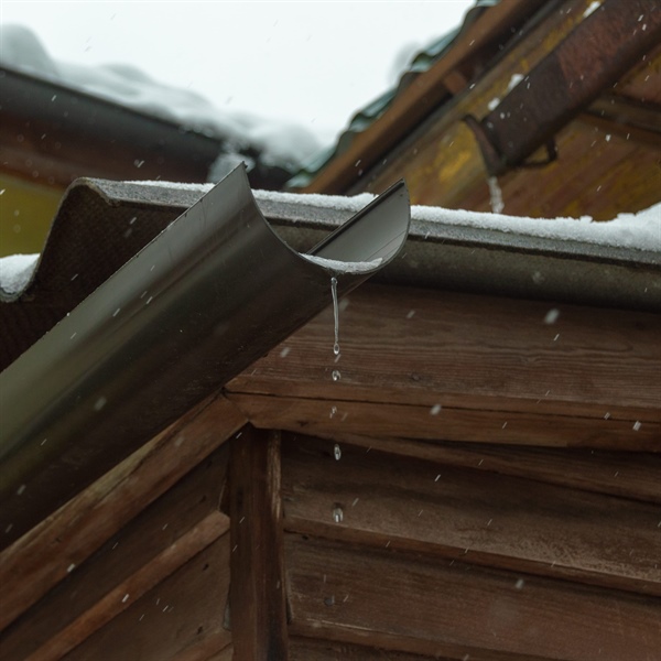 Best Gutter Guards for Minnesota Homes: Types & Comparison